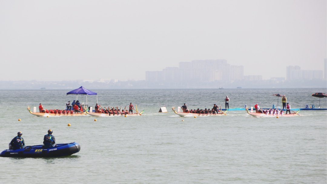 海面赛道与工作艇