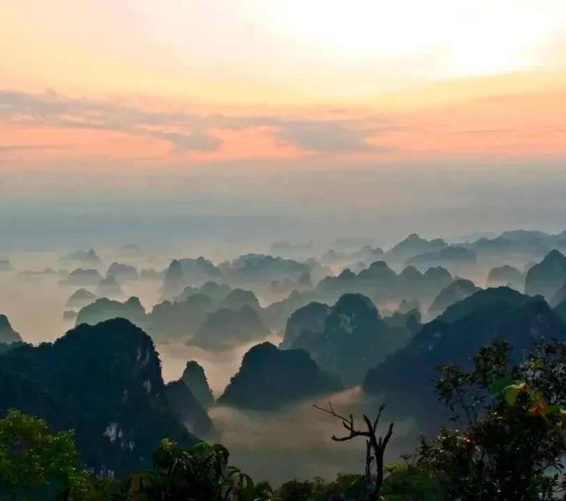剑龙山登顶晚霞